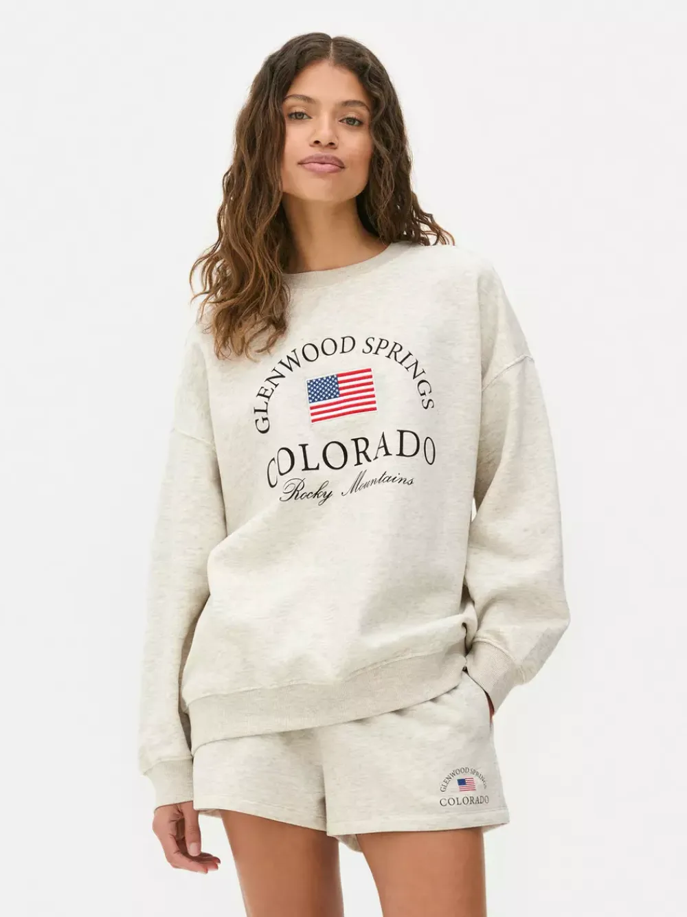 Primark Odzież Domowa I Na Siłownię|Bluzy<Bluza oversize z nadrukiem