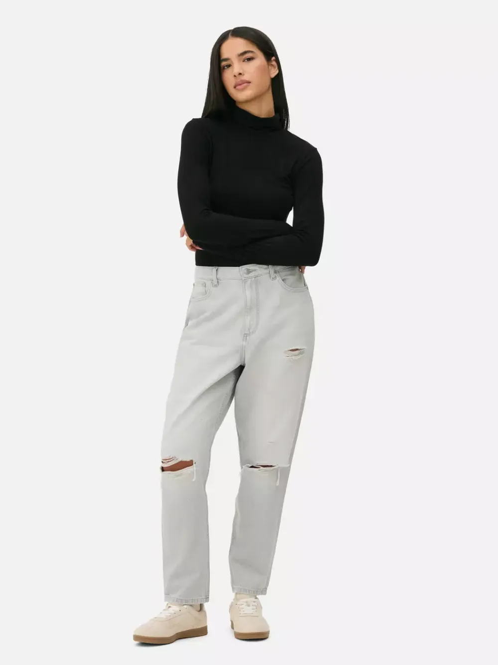 Primark Jeansy<Jeansy typu mom z rozdarciami