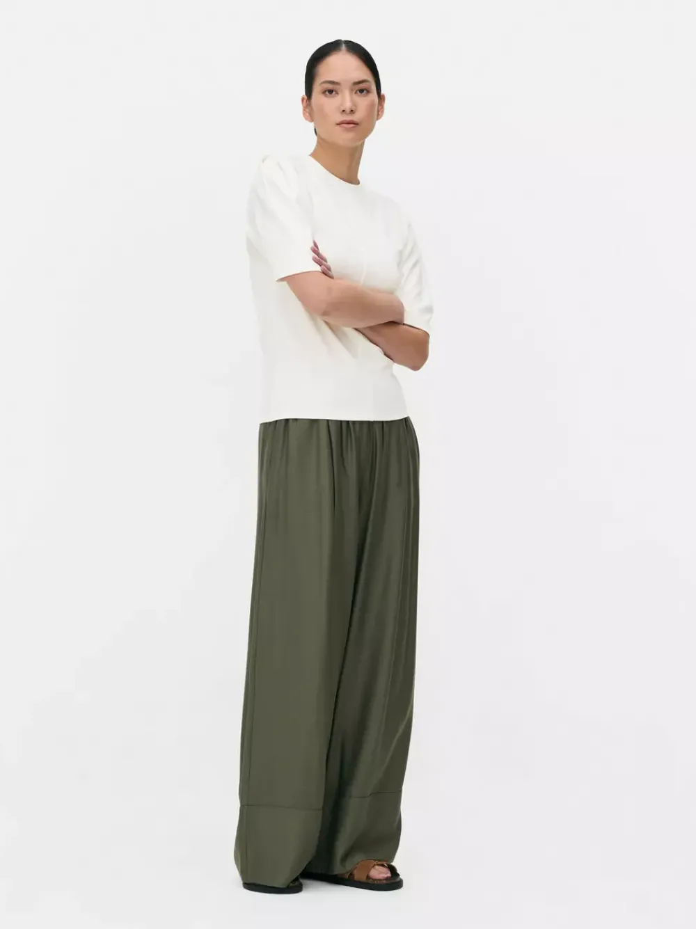 Primark Topy I T-Shirty<T-shirt z podwiniętymi rękawami The Edit