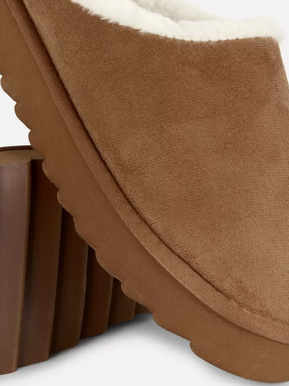 Primark Kapcie<Kapcie bez pięty wyściełane sztucznym futrem