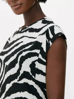 Primark Topy I T-Shirty<Koszulka z krótkim rękawem i ozdobnymi przeszyciami