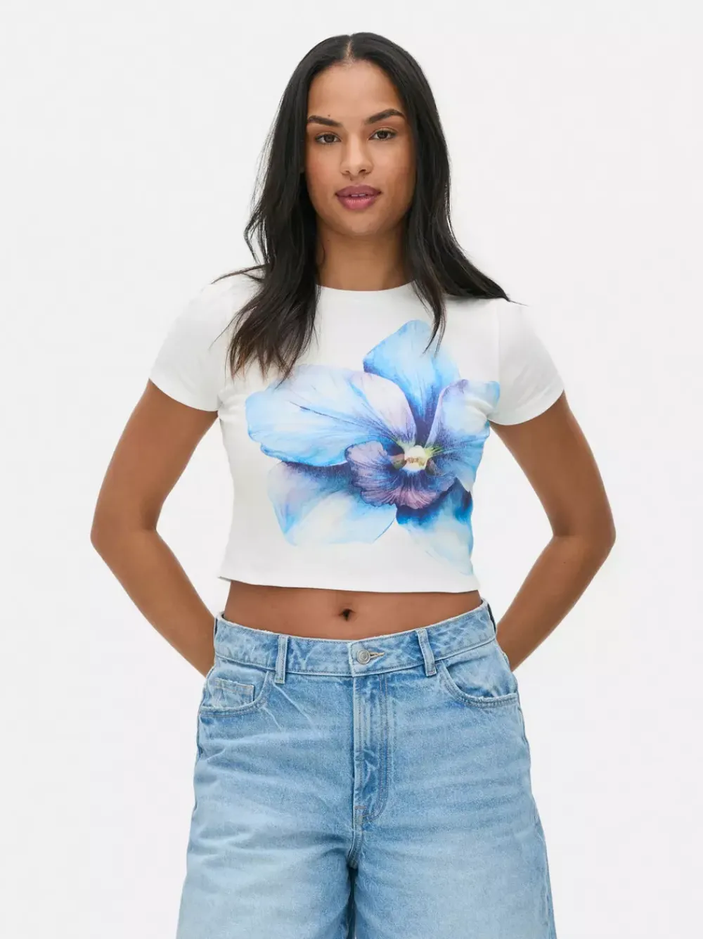 Primark Topy I T-Shirty<Krótki T-shirt z kwiatowym motywem