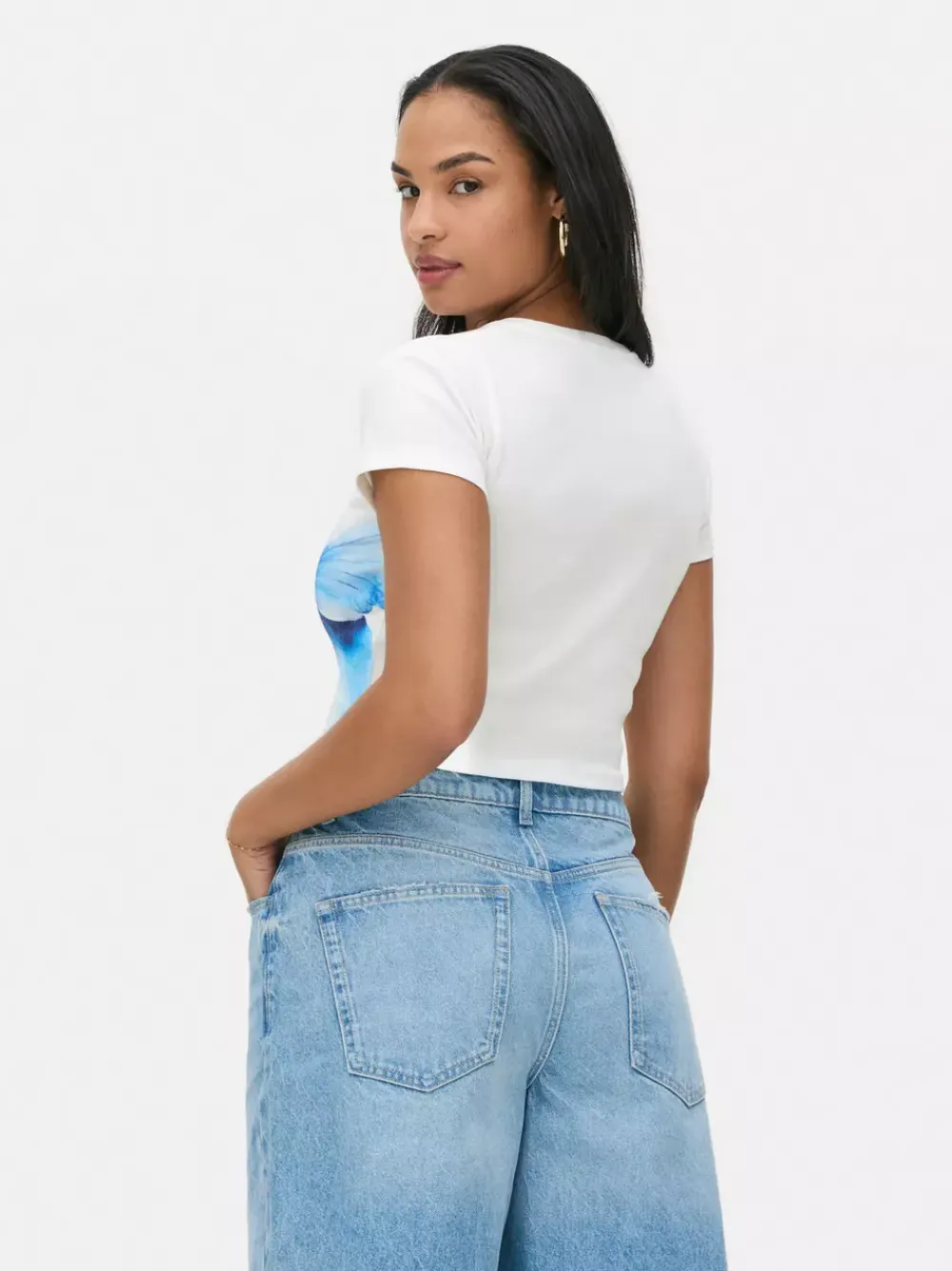 Primark Topy I T-Shirty<Krótki T-shirt z kwiatowym motywem
