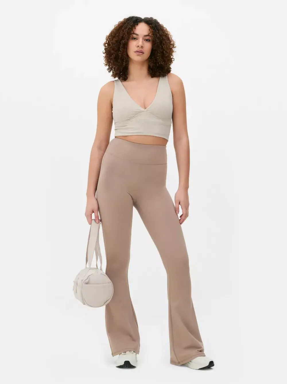 Primark Odzież Domowa I Na Siłownię|Spodnie I Legginsy<Miękkie legginsy z rozszerzaną nogawką