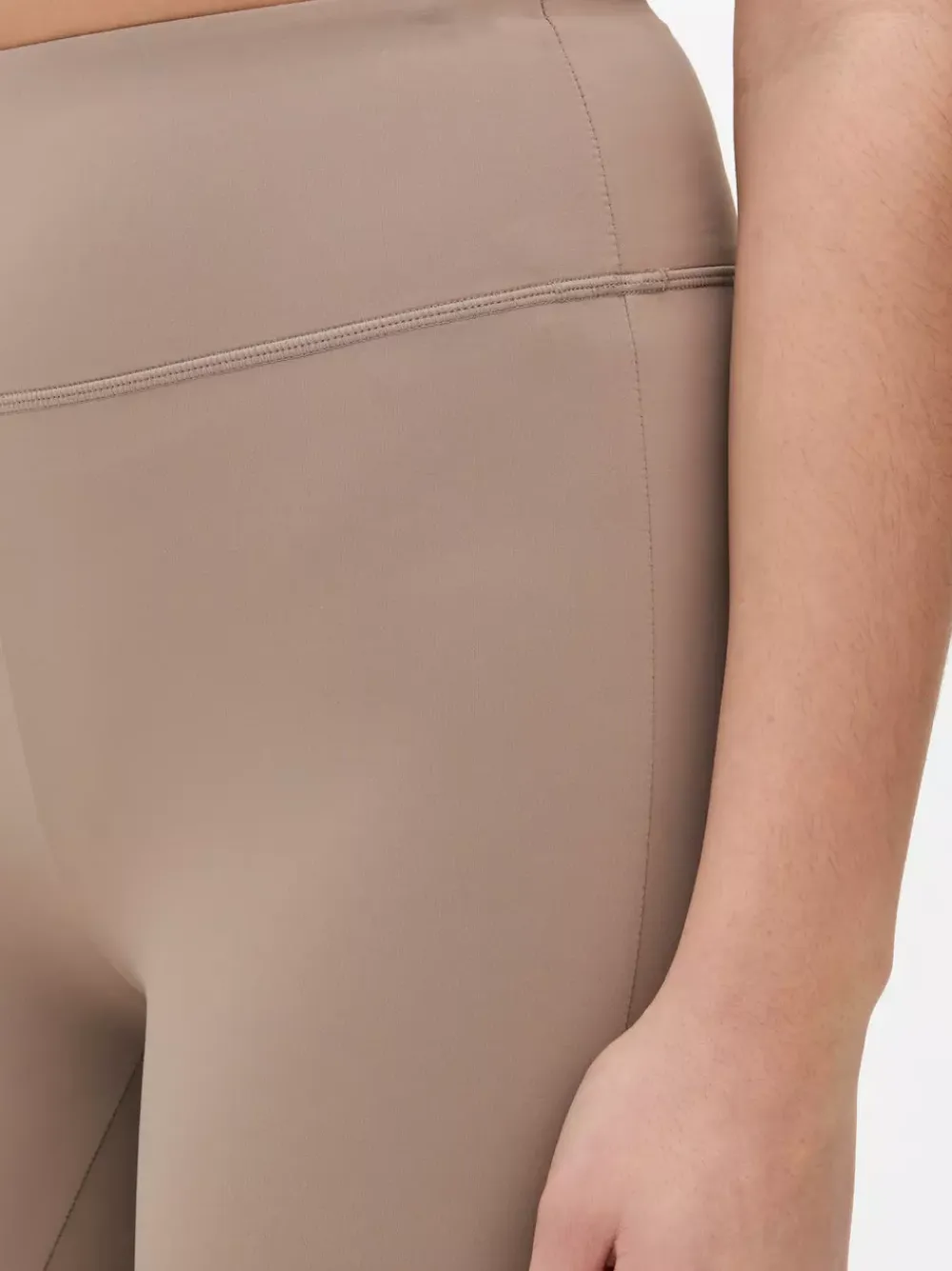 Primark Odzież Domowa I Na Siłownię|Spodnie I Legginsy<Miękkie legginsy z rozszerzaną nogawką