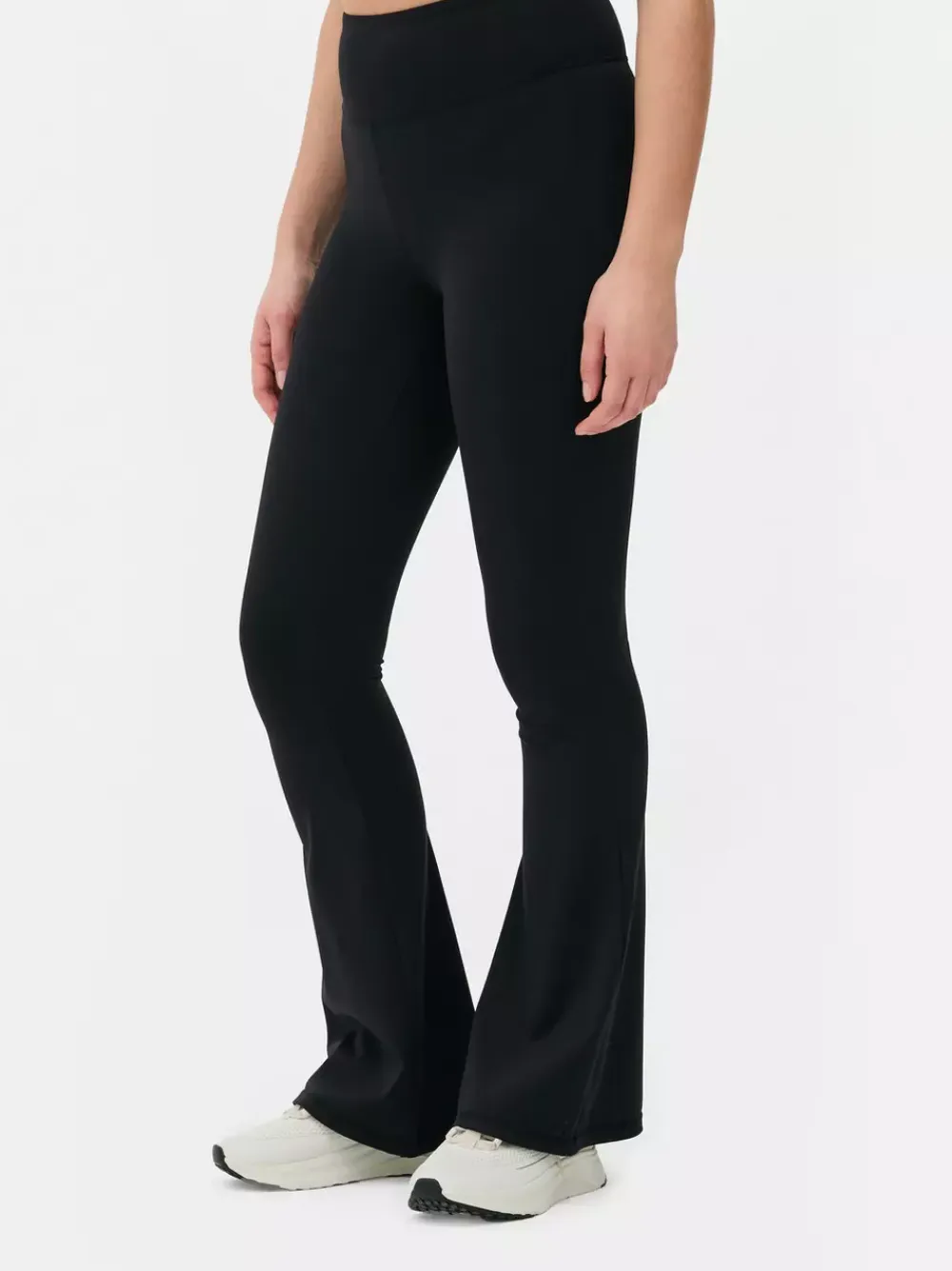 Primark Odzież Domowa I Na Siłownię|Spodnie I Legginsy<Miękkie legginsy z rozszerzaną nogawką