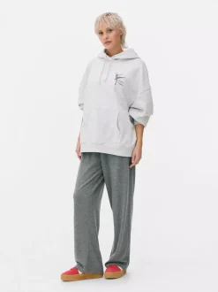 Primark Odzież Domowa I Na Siłownię|Bluzy<Oversize'owa bluza z kapturem i nadrukiem