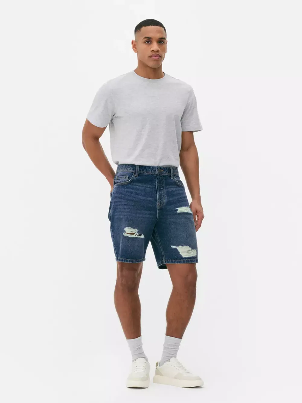Primark Szorty<Spodenki jeansowe z przetarciami