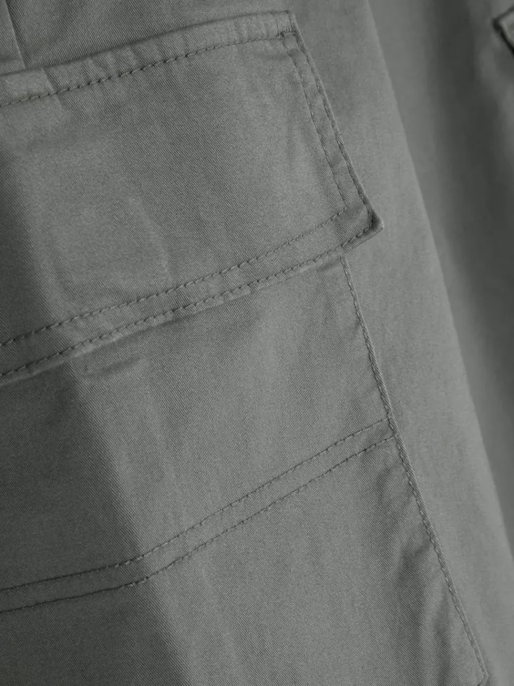 Primark Spodnie<Spodnie bojówki z mankietami