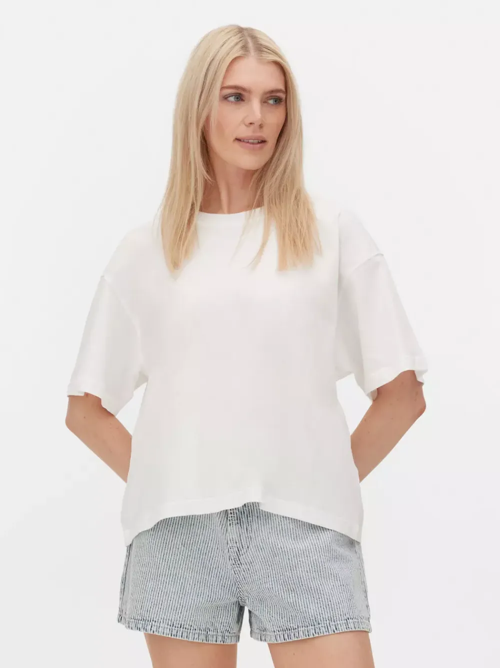 Primark Topy I T-Shirty<T-shirt o kwadratowym kroju