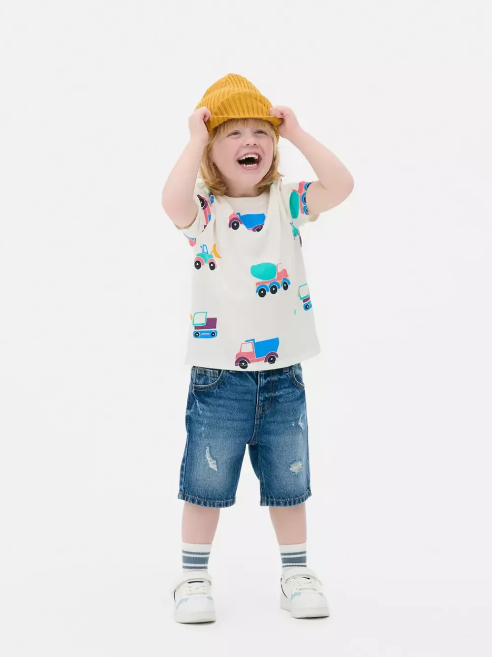 Dzieci Primark Topy I T-Shirty<T-shirt z krótkim rękawem i motywem ciężarówek
